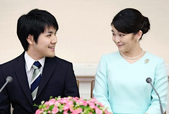 Princess Mako, Komuro express delight as they meet press for first time as a future couple