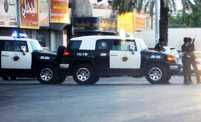 Gunman kills two guards at Saudi royal palace
