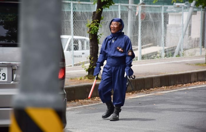 Japanese security firm finds success with guards dressed as ninja