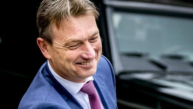 Dutch foreign minister resigns after lying about Putin meeting