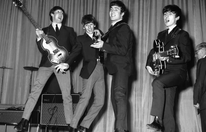 Sir Paul McCartney recreates The Beatles’ Abbey Road album cover