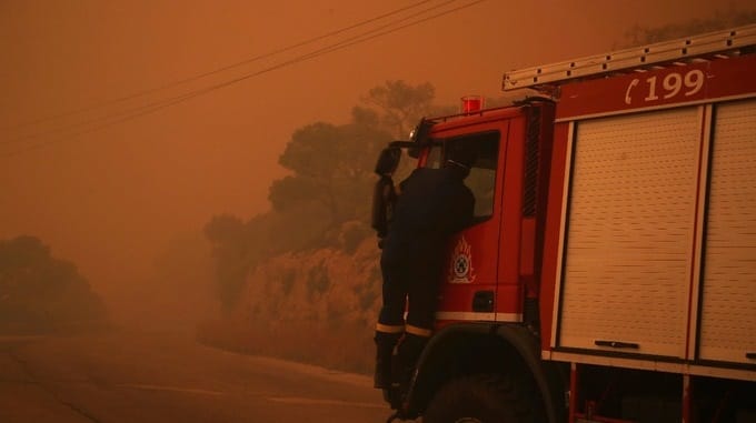 Wildfires in Greece: State of emergency as air turns orange