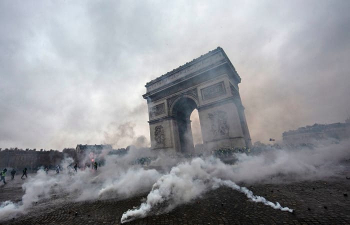 Paris lost its touristic attractivness over ‘yellow vests’ protests this Christmas