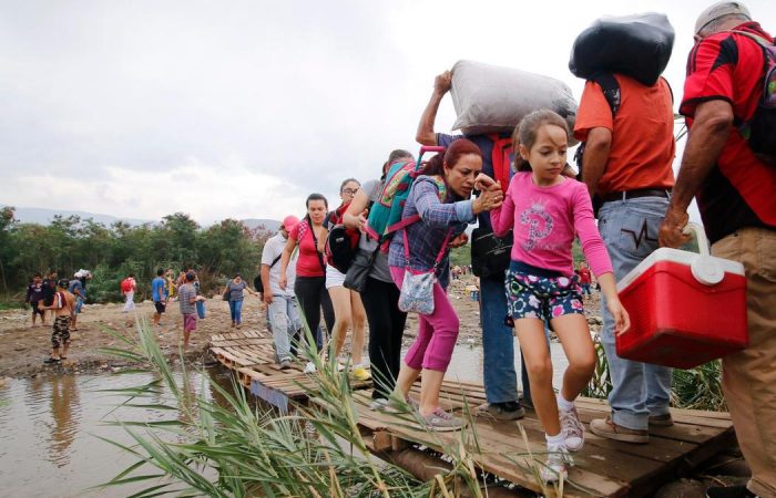 Venezuela refugee crisis overwhelms Colombia