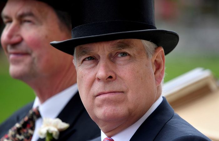 Prince Andrew urged to cooperate with US over Epstein