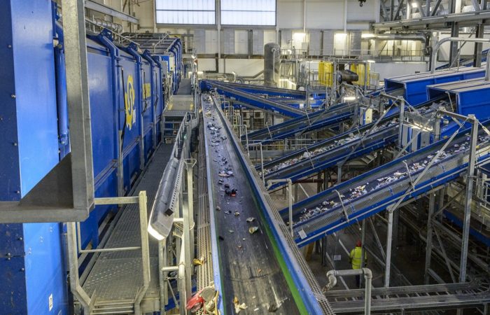 Waste-processing solution decomposes any kind of solid waste into carbon
