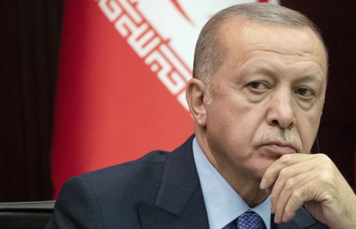 Turkey maintains diplomatic contacts amid coronacrisis