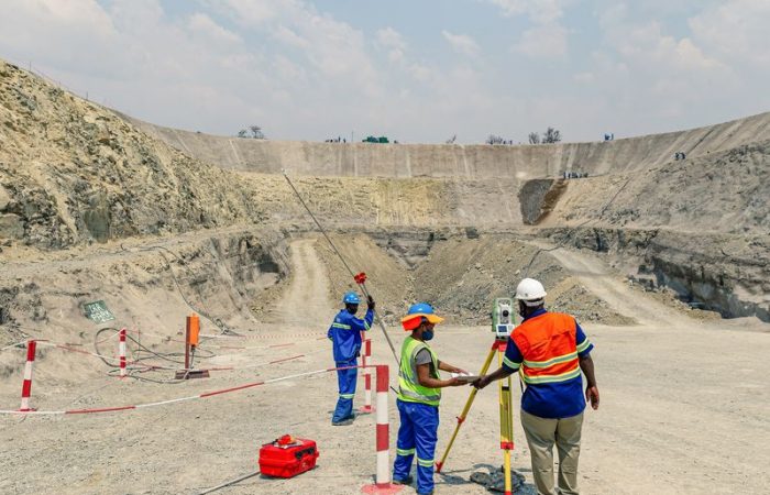 Russian plan to dig biggest Zimbabwe platinum mine advances