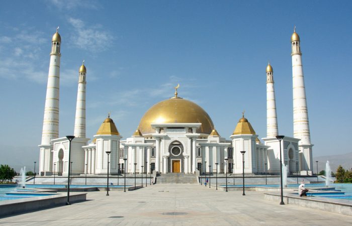 Turkmenistan bans cross-country trips for two months