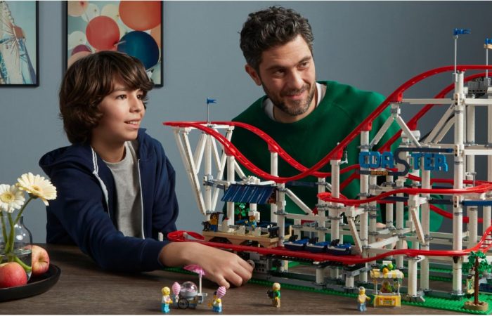 Lego sees record profits as parents seek to entertain locked-down children