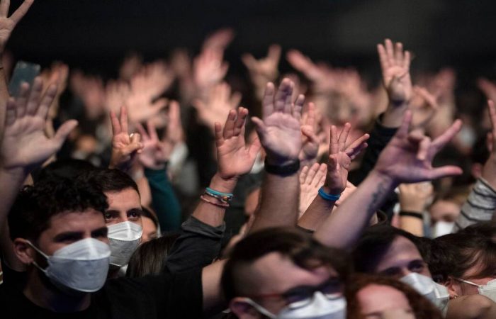 5,000 people attend Barcelona rock concert after taking covid-19 rapid tests