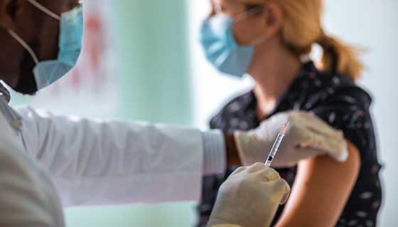 UAE: Unvaccinated employees in five industries must take a PCR test every fortnight