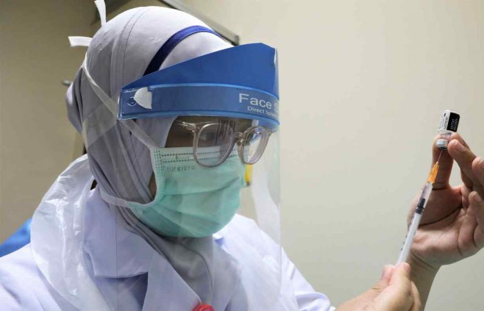 Malaysia starts rollout of China’s Sinovac vaccine