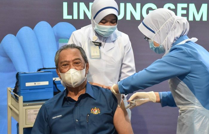Malaysia starts immunization with China’s Sinovac COVID-19 jab
