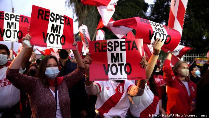 Peru: Pedro Castillo declared president