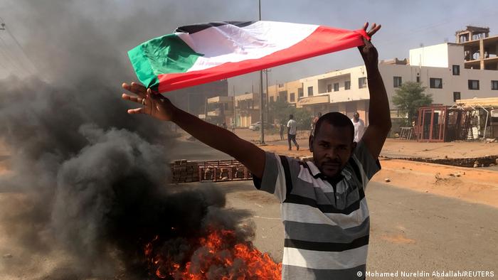 Sudan military junta to reinstate ousted PM Hamdok