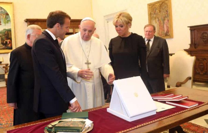 President Macron and Pope hold unusually long meeting