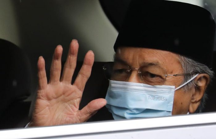 Former Malaysian leader Mahathir Mohamad discharged from hospital
