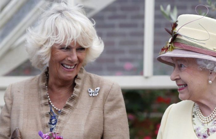 Elizabeth II: Camilla should be Queen Consort