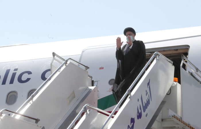 Iran, Qatar sign major agreements on Raisi’s Doha trip