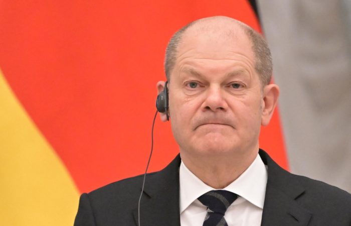 German Chancellor Scholz faces resignation due to his position on Ukraine