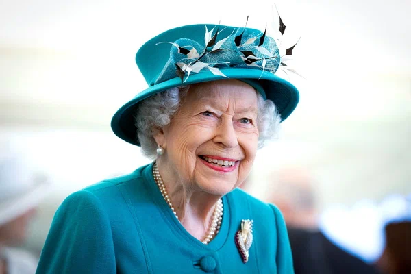 Queen Elizabeth II to miss her speech from the throne due to mobility problems