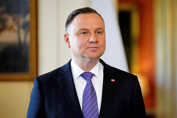 The Ministry of Defense of Poland called a fake video with announcing the mobilization of the President of Poland Duda