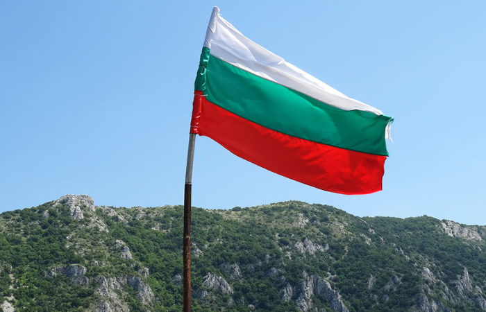 Bulgaria urged to stop competition for sanctions against Russia