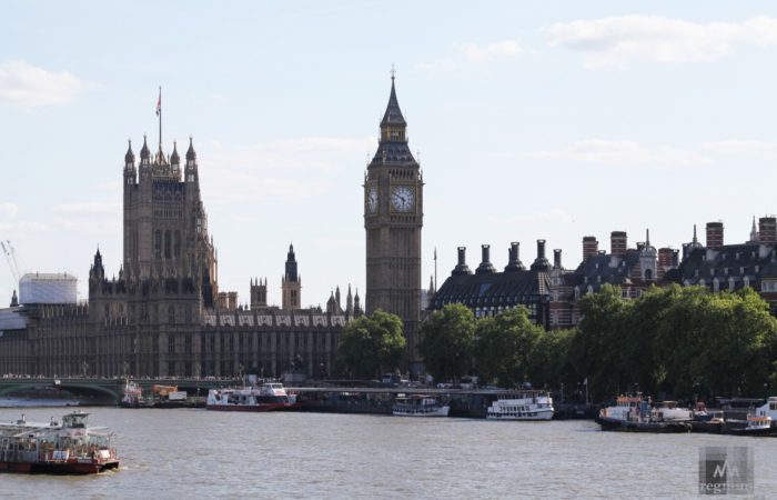 London police announced temporary evacuation of people from Trafalgar Square