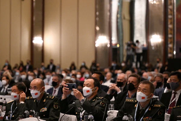 Chinese delegation leaves Asian summit hall in Singapore during Zelensky’s speech