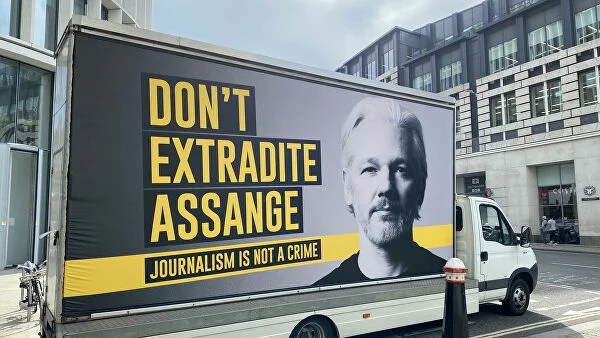 Assange appeals extradition decision to US