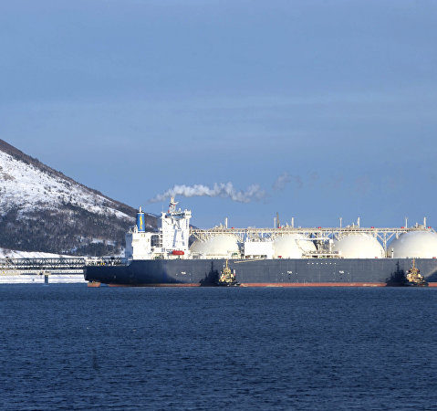 The Japanese government is set to retain its stake in the Sakhalin-2 project, a source in the Cabinet of Ministers said.