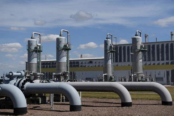 The German regulator Bundesnetzagentur reported that gas storage facilities were 80.14% full