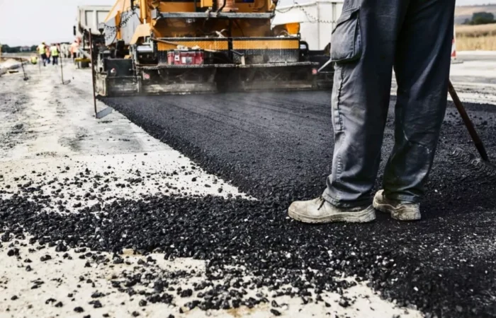 The cost of repairing roads in Britain rose without bitumen from Russia