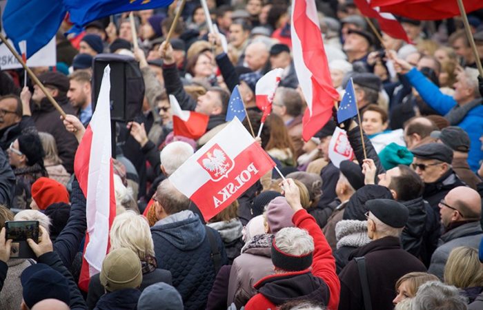 Demonstration “No Ukrainization of Poland” takes place in the center of Warsaw