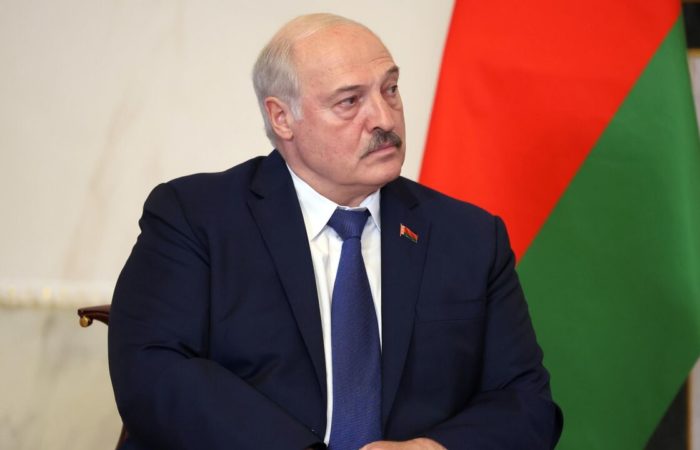 Lukashenko reproached the US for supplying arms to Kyiv.