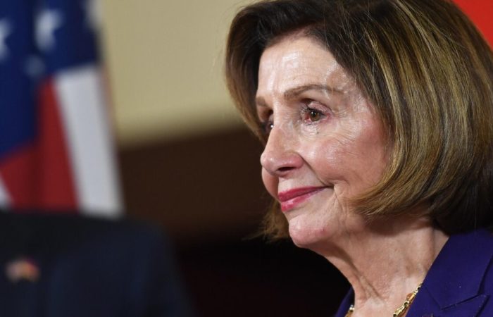 The ex-senator commented on the possible departure of Pelosi from the post of speaker.