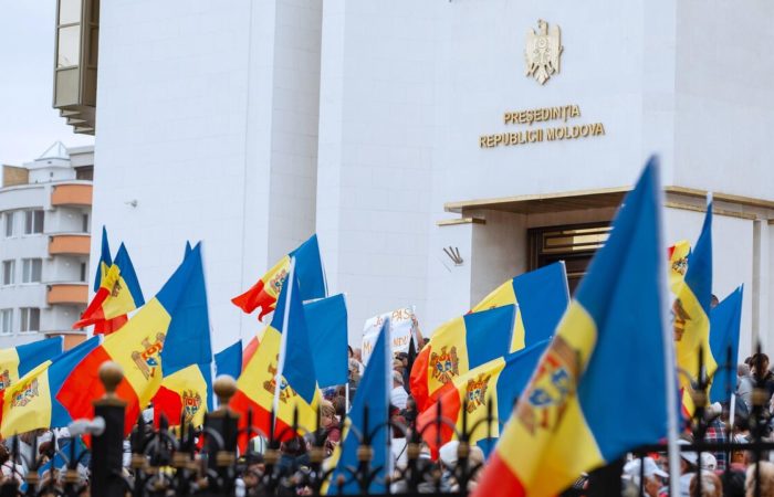 The Parliament of Moldova extended the state of emergency due to the energy crisis.