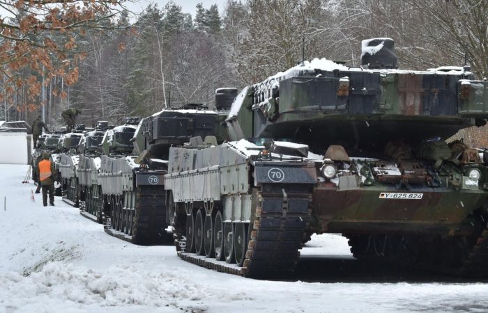 The Baltic Foreign Ministers called on Germany to immediately transfer tanks to Ukraine.