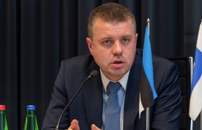 The Estonian Foreign Ministry called on the European Union to expel even more Russian diplomats.