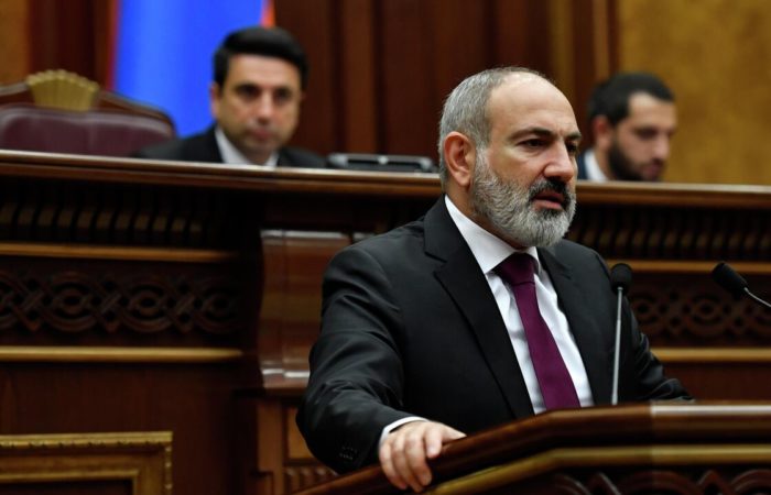Pashinyan called on the Nagorno-Karabakh Republic to engage in dialogue with Azerbaijan.