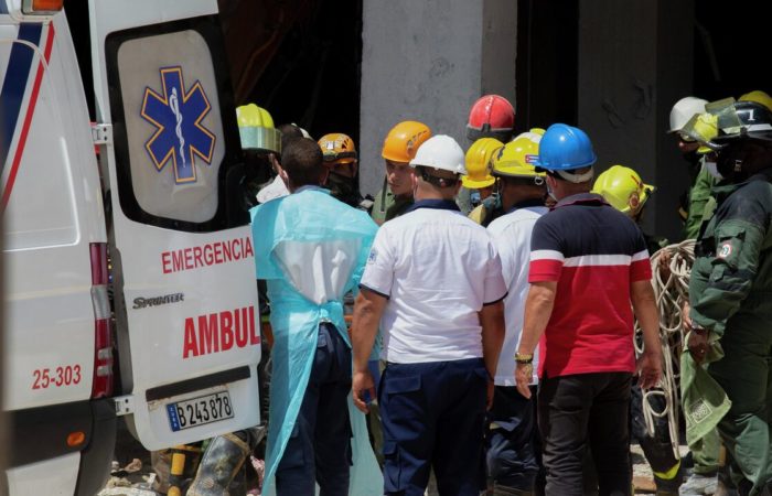 A passenger bus overturned in Cuba, killing four people.