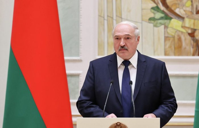 Lukashenka congratulated the people of Slovakia on the Day of the Republic.