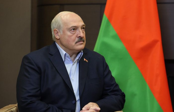 Lukashenko invited Xi Jinping to visit Belarus.