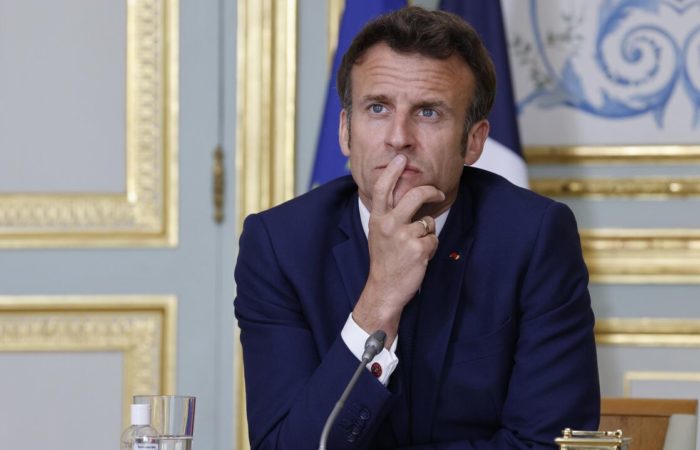 Macron told when they will make constitutional changes on the status of Corsica.