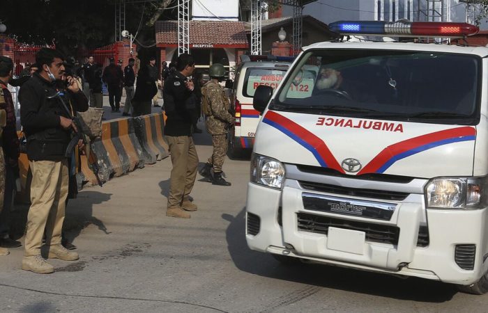 Five people were injured in an explosion in Pakistan.