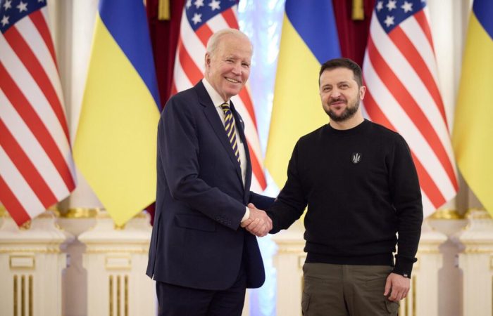 Zelensky confirmed that Biden is in Kyiv.