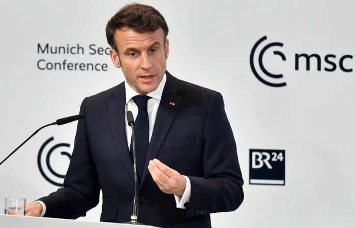 Macron called peace talks with Russia premature