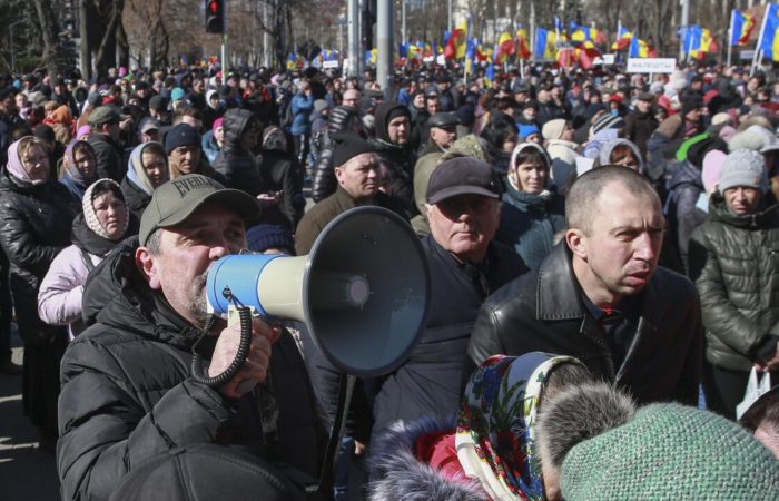 There were clashes at the protests in Chisinau.