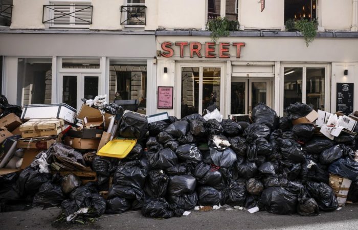 More than ten thousand tons of garbage have accumulated on the streets of Paris because of the strike.